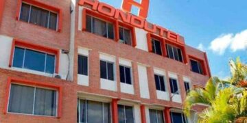 Más de 200 empleados son despedidos de Hondutel