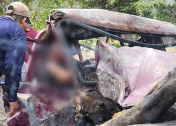 Tres heridos, deja fuerte choque de pick-up contra una moto y un árbol en bulevar Kuwait en Tegucigalpa