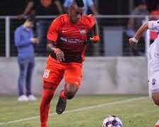 Carlos Small tiene problemas con sus papeles y seria baja de Panamá para enfrentarse a México en la Final Four.