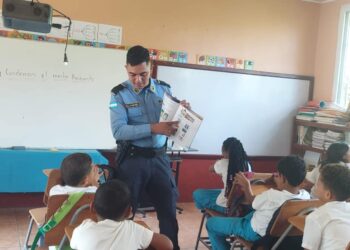 Policia de Islas de la Bahia brindan capacitacion