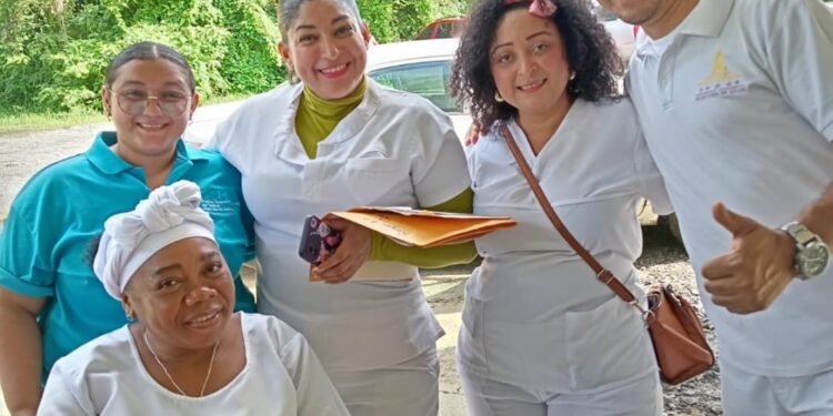 Ante amenazas a planton enferemeria este viernes.