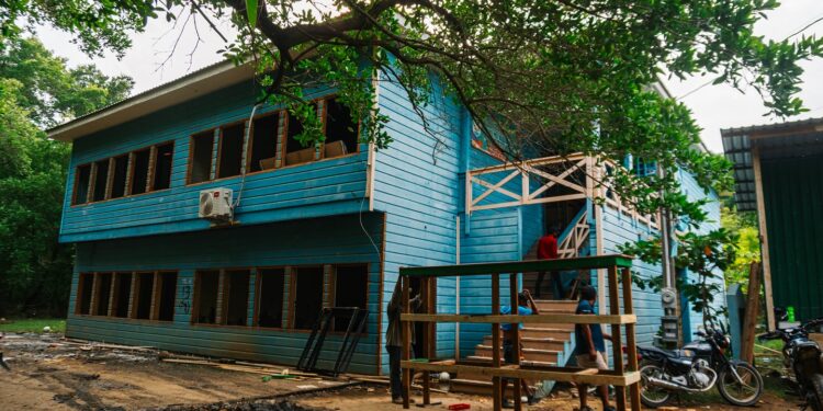 Se reconstruira escuela de West End