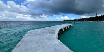 ABUSO AMBIENTAL POR COMPLEJO HOTELERO WEST BAY ROATAN.