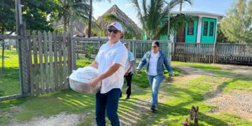 Pre Candidato a Diputado Raydmon Cherington en Utila.