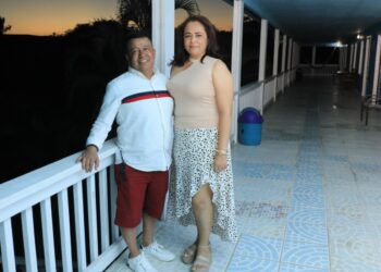 Salvadoreños invierten en hotel de playa en Roatán