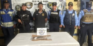 Por porte ilegal de arma de fuego en flagrancia sujeto es arrestado